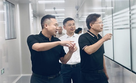 Lu Jianxin led a Team into Enove conduct research